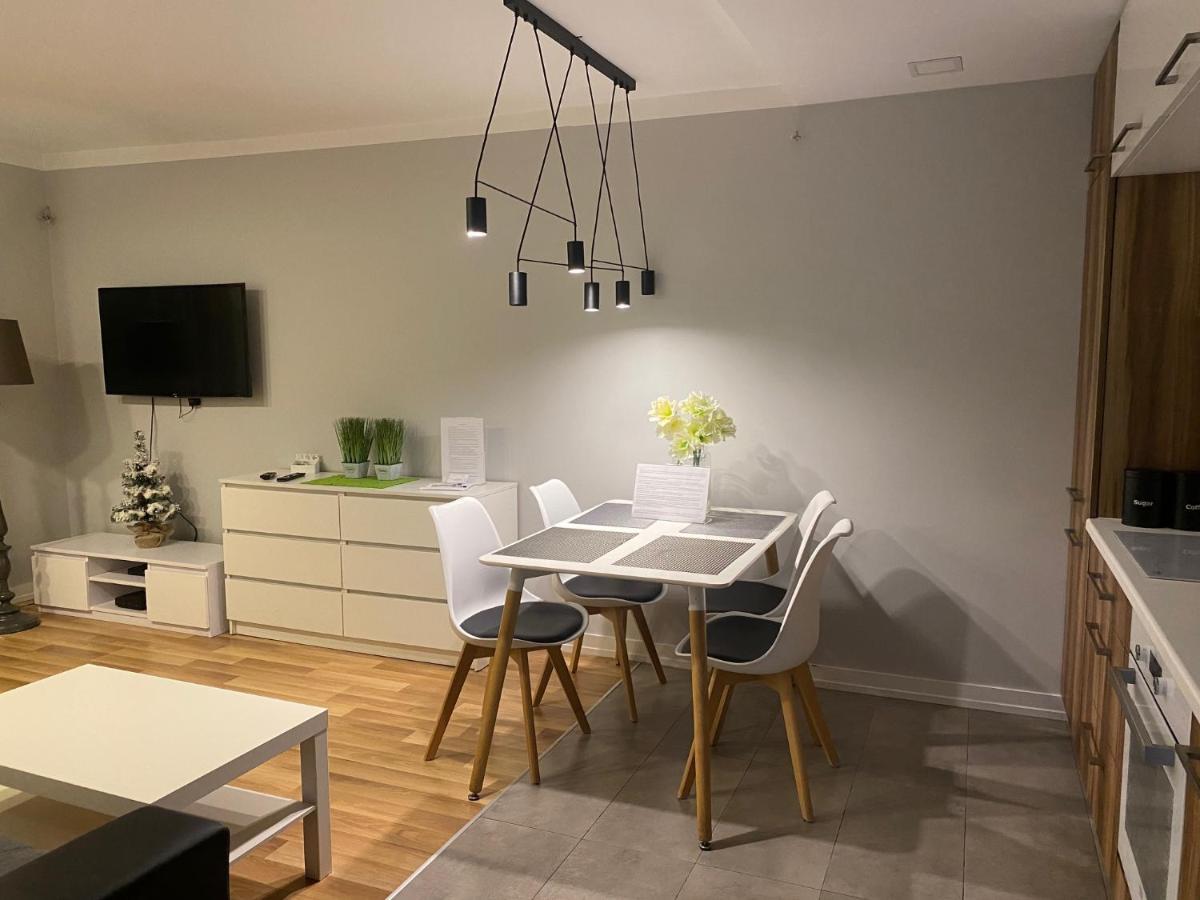 Family & Business Elegant Apartments Rynek Centrum Downtown - 2 Bedroom, Balcony, Parking Kielce Exterior foto