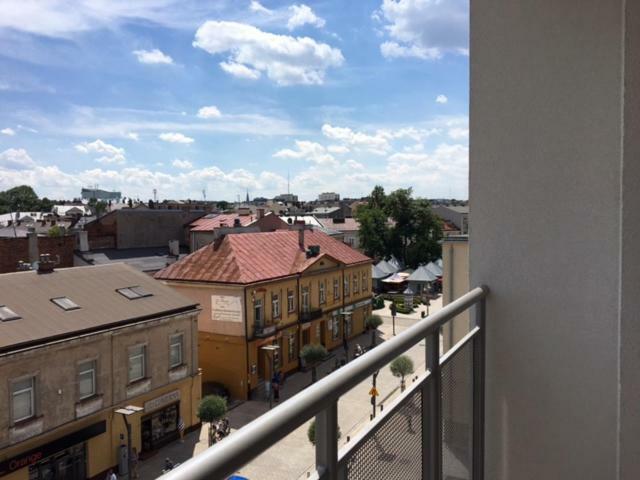 Family & Business Elegant Apartments Rynek Centrum Downtown - 2 Bedroom, Balcony, Parking Kielce Exterior foto